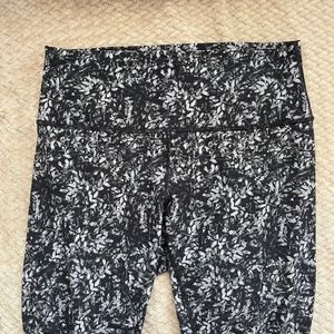 Lululemon Low Rise leggings